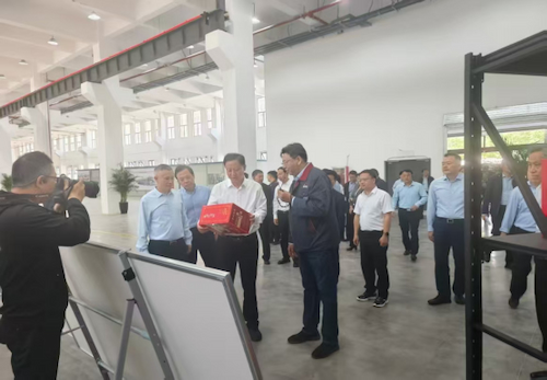 2025年4月23日 市委领导班子莅临公司视察指导，开展蚌埠市“三看三比”活动，现场互动反响热烈