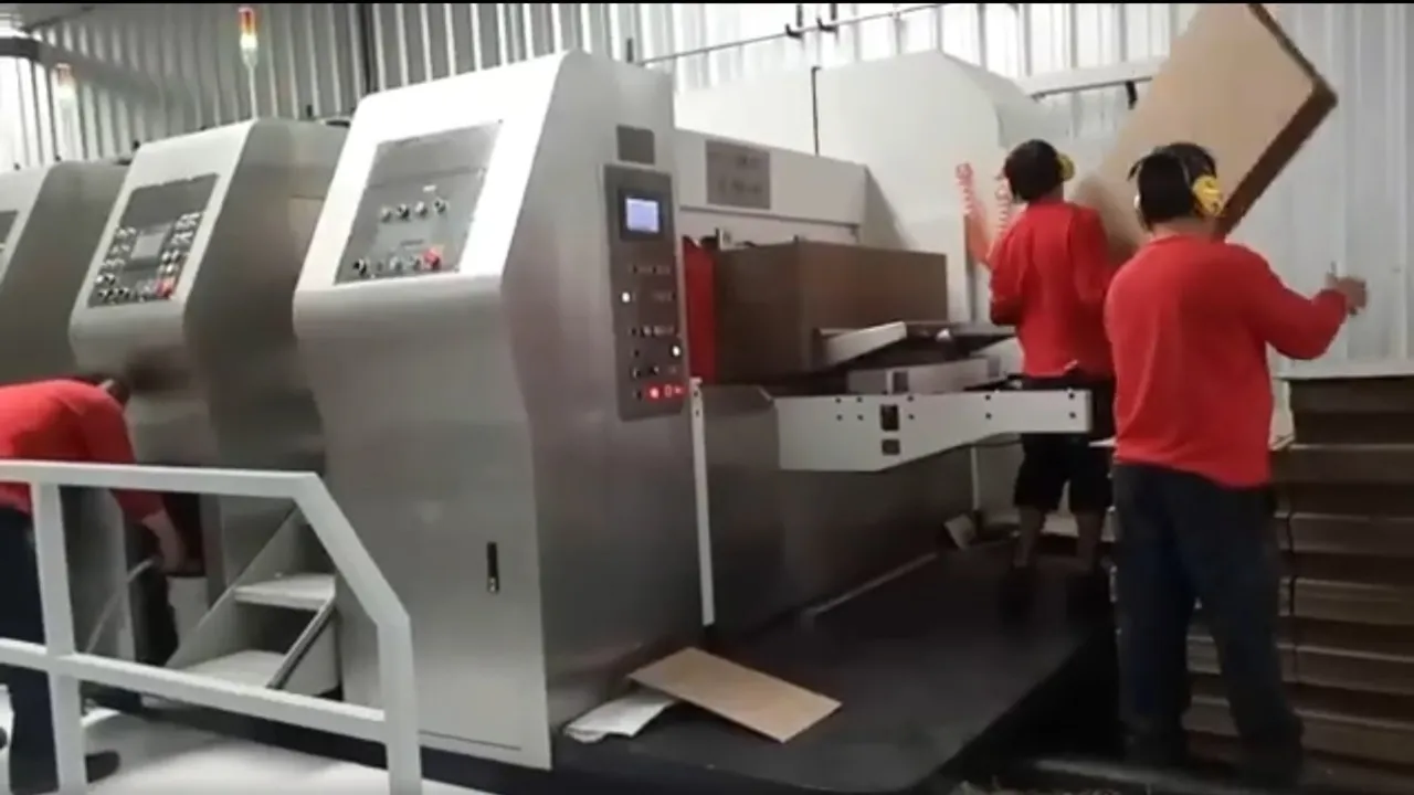 Model ATFG-IV (Fixed Type) Flexo Folder Gluer in Line working in Chile