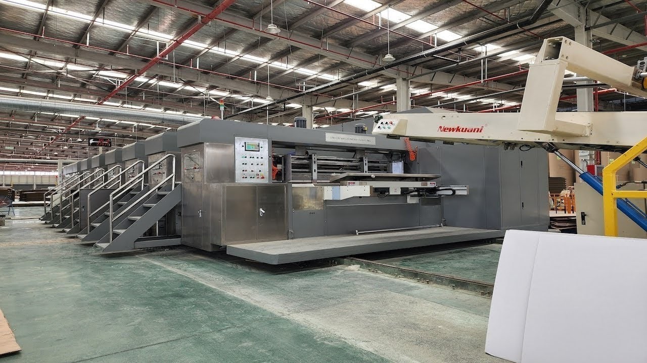 Model ATFG-IV Fixed Type 6-Color High Definition Flexo Printer Slotter Running in China